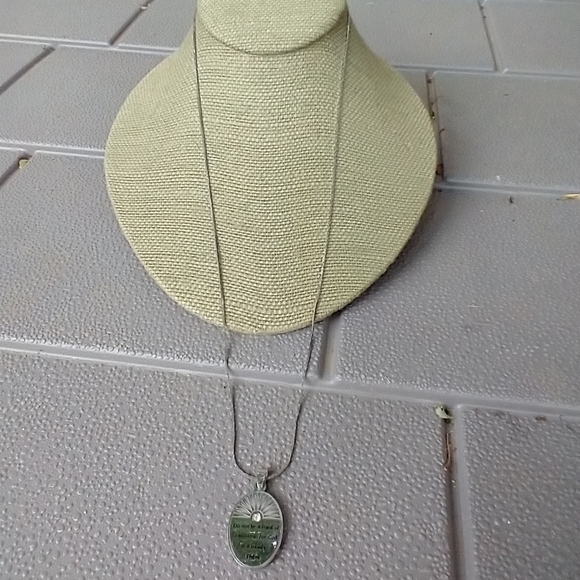 Women's Christian Catholic religious necklace. - Picture 3 of 4